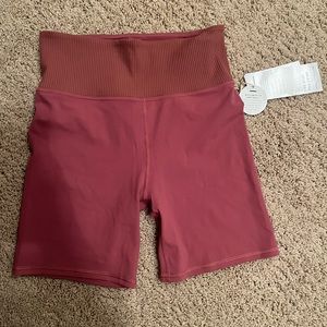 Vuori Shorts